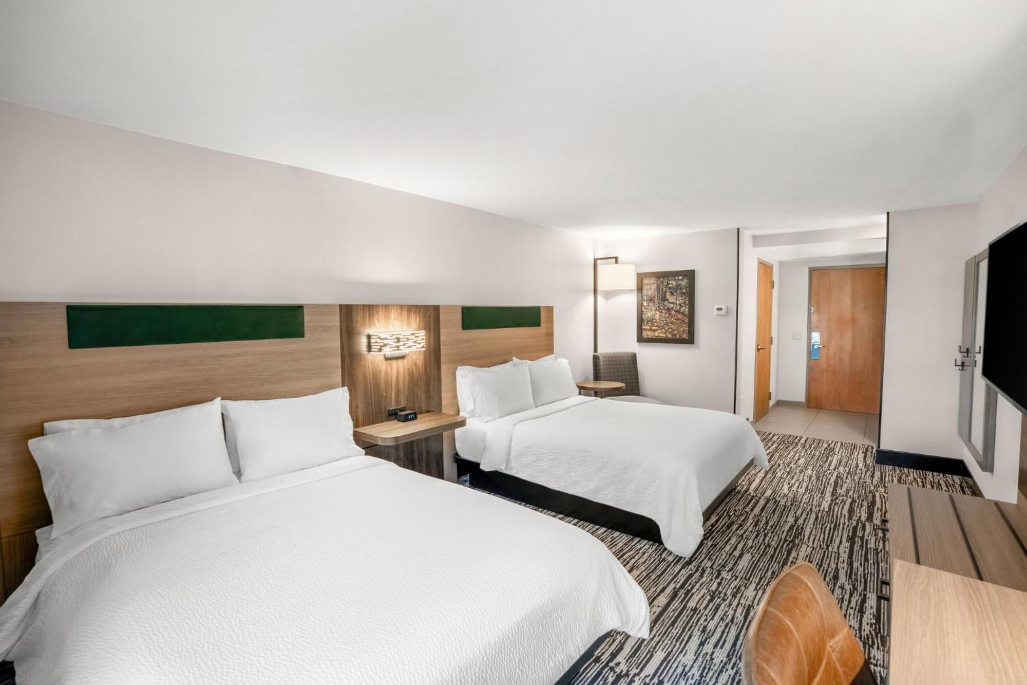 Hotel Express & By Ihg Hayward