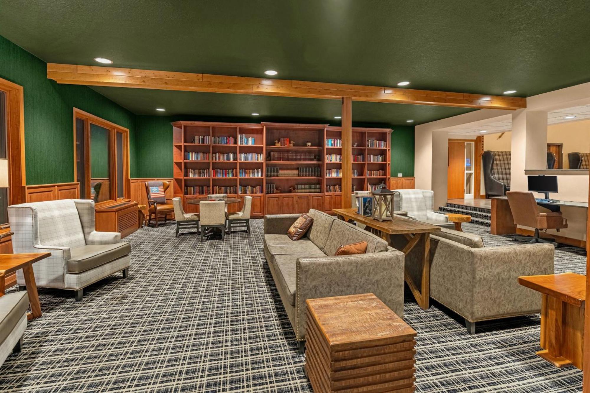 Express & By Ihg 3* Hayward
