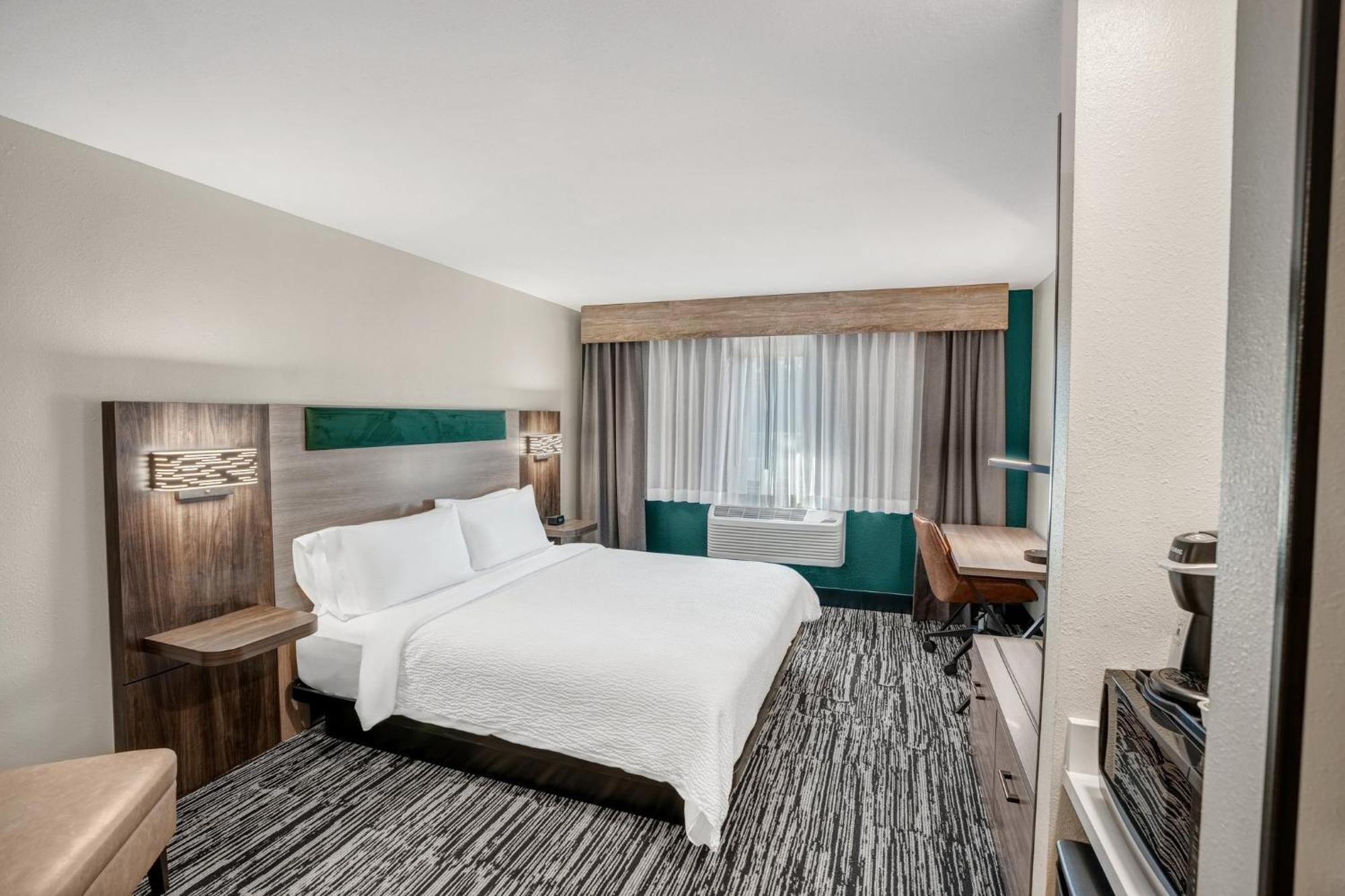 Express & By Ihg Hotel Hayward