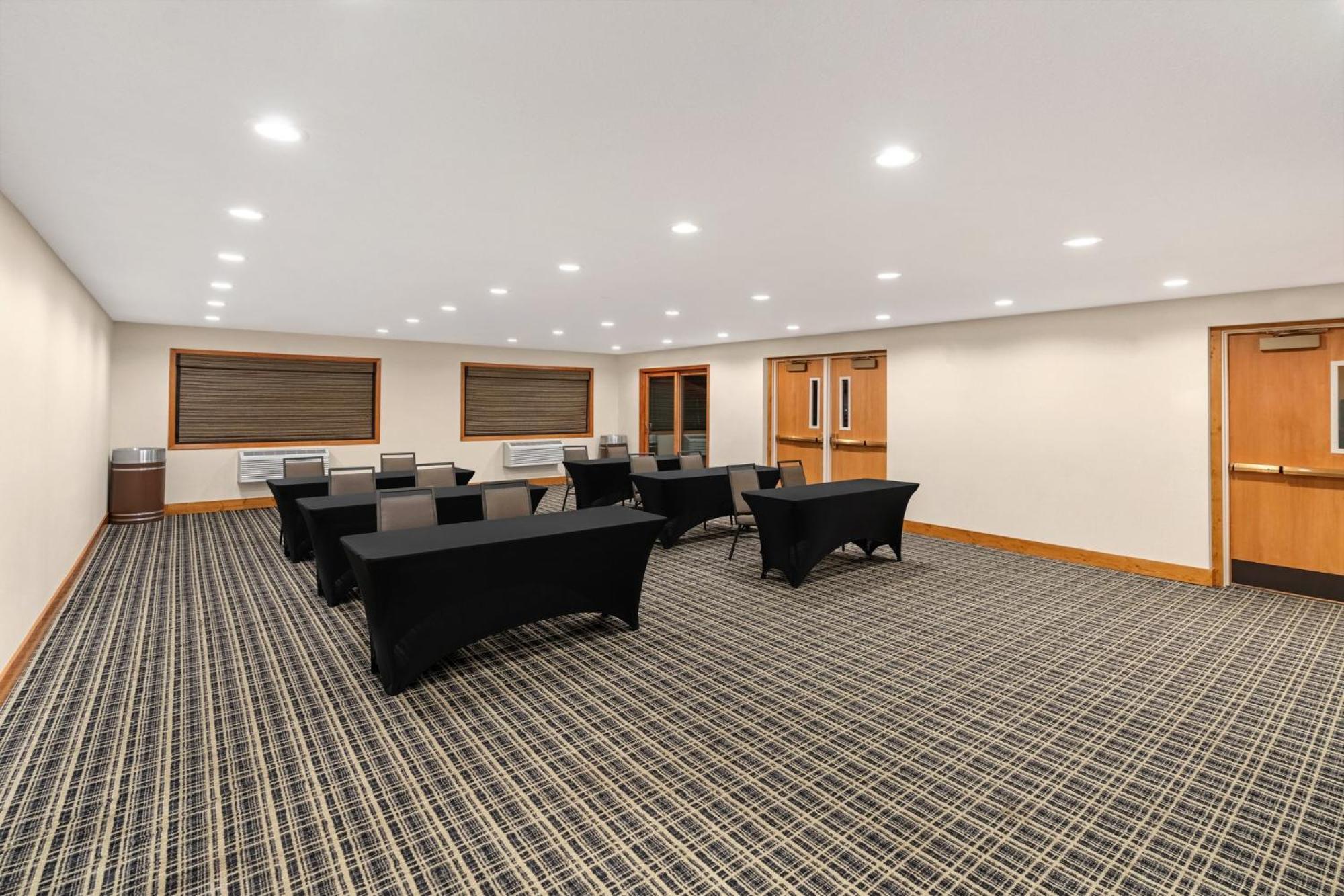 Express & By Ihg