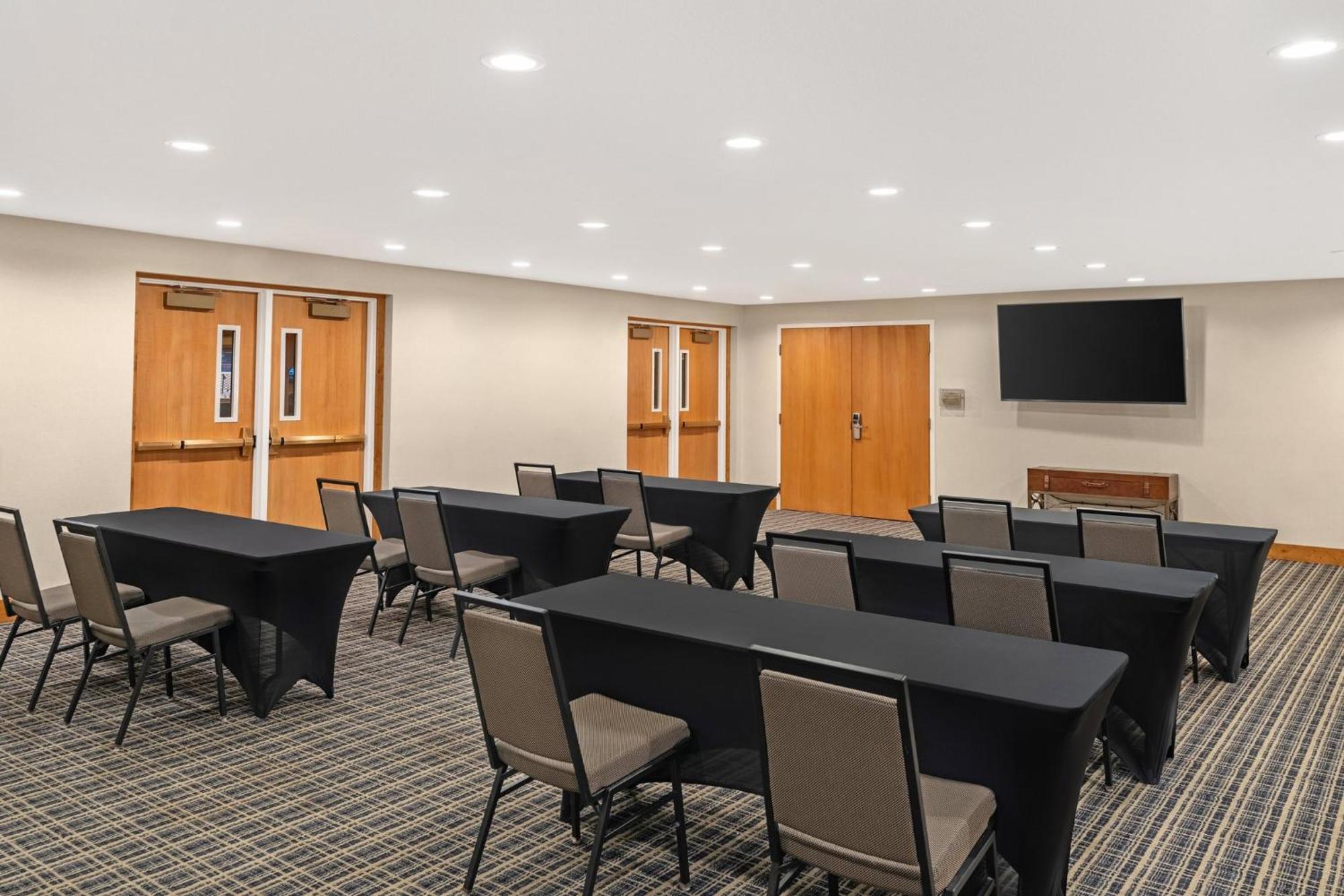 Hotel Express & By Ihg Hayward