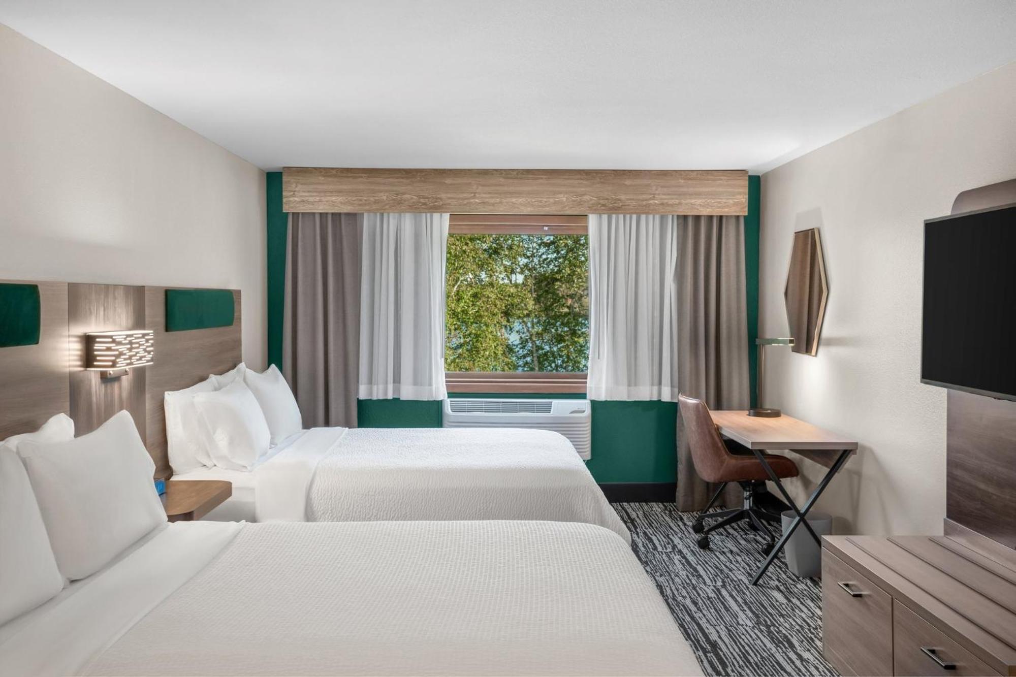 Express & By Ihg 3* Hayward